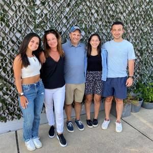 Meet your Posher, Laura